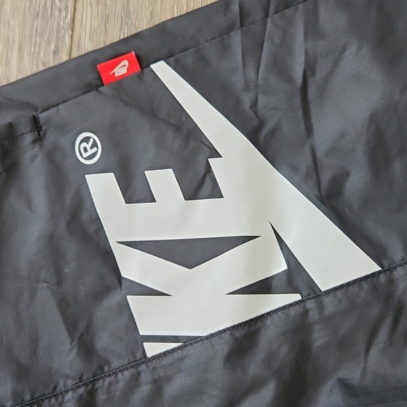 Nike Sportswear track pants XS - Picture 3 of 5